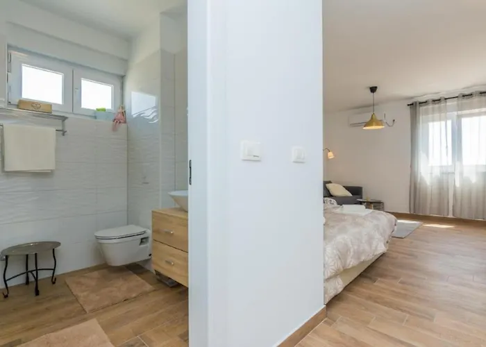 Marta 2 Apartman Zára